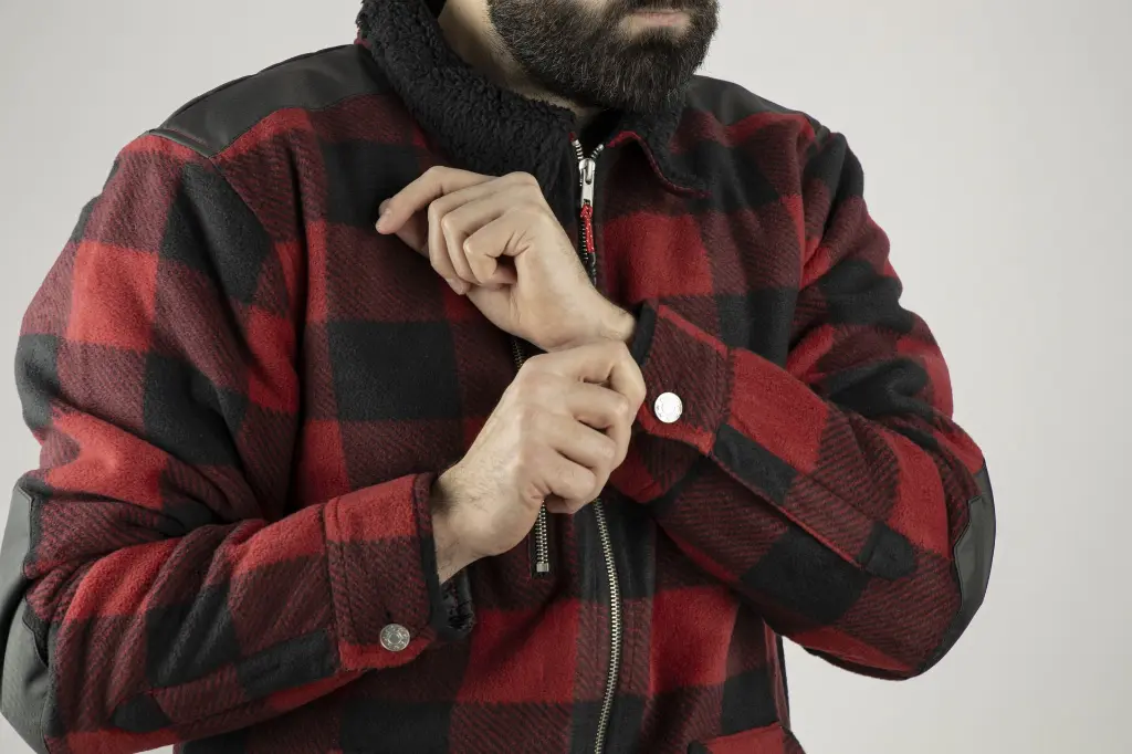 Zoom Poignet de Manches-ERABLE.webp